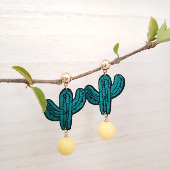 Cactus Green Dangle Earrings Womens Fashion Gold Yellow Pearl Jewelry - Picture 2 of 4